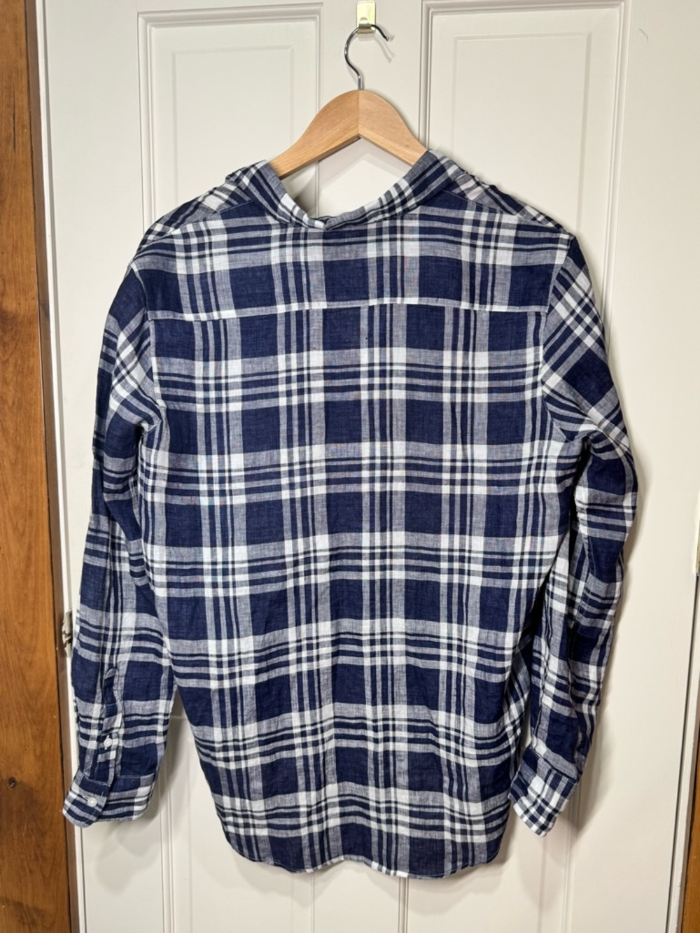 Frank & Eileen Navy Plaid Button-Up Shirt XS NWT - Picture 2 of 3